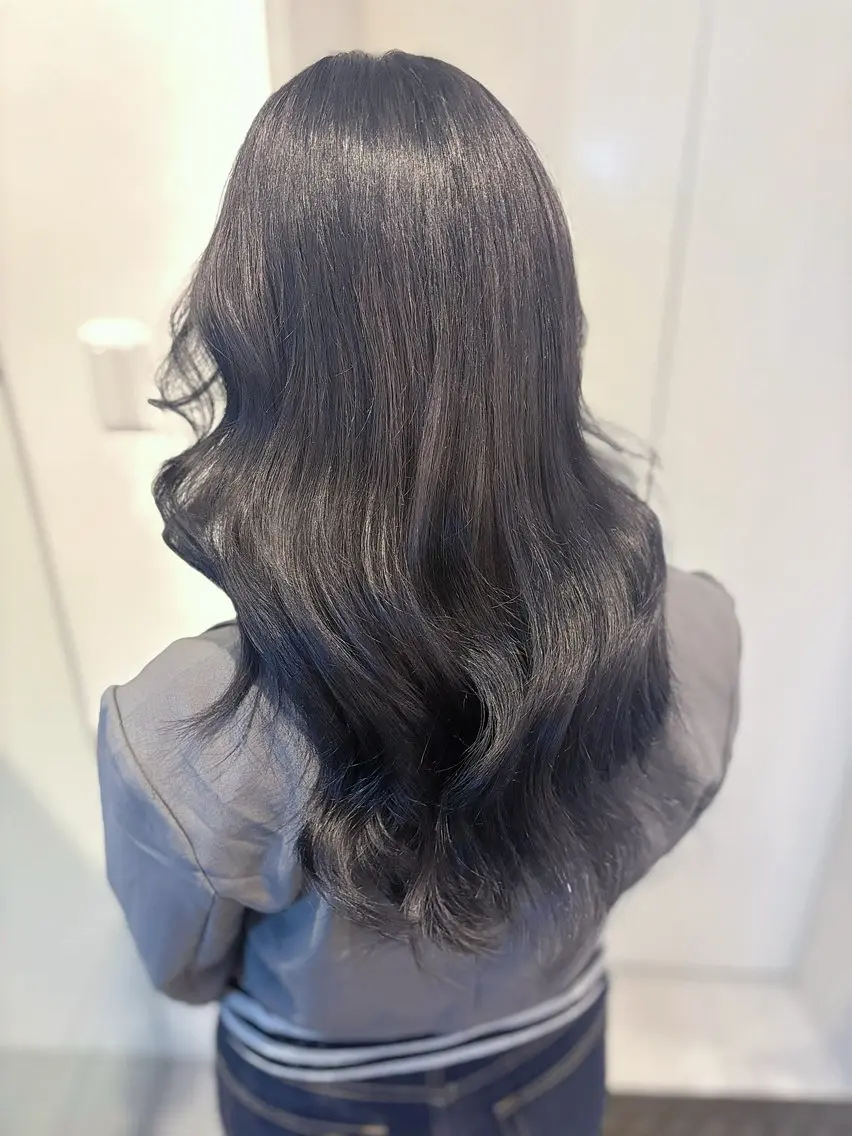 ロング カラー 黒髪 透明感カラー ヘアカラー トリートメント 植林 奨のヘアスタイル