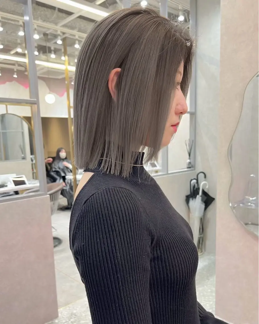 ミディアム カラー ベージュカラー ブリーチ 透明感カラー グレージュ オレンジ ヘアカラー トリートメント tomoya 透明感のグレージュのヘアスタイル