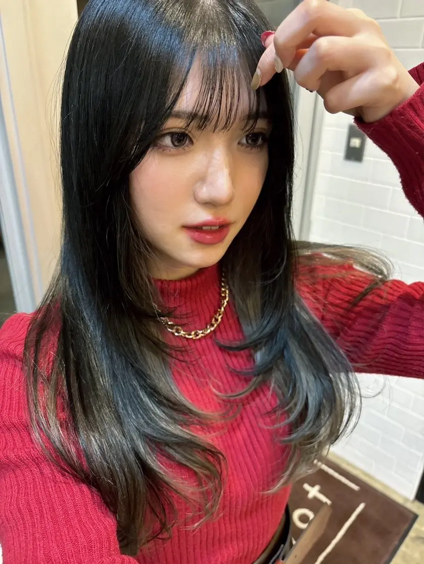 ロング カラー 顔周りカット レイヤーカット Hana❁⃘*.゚ Jr.stylistのヘアスタイル