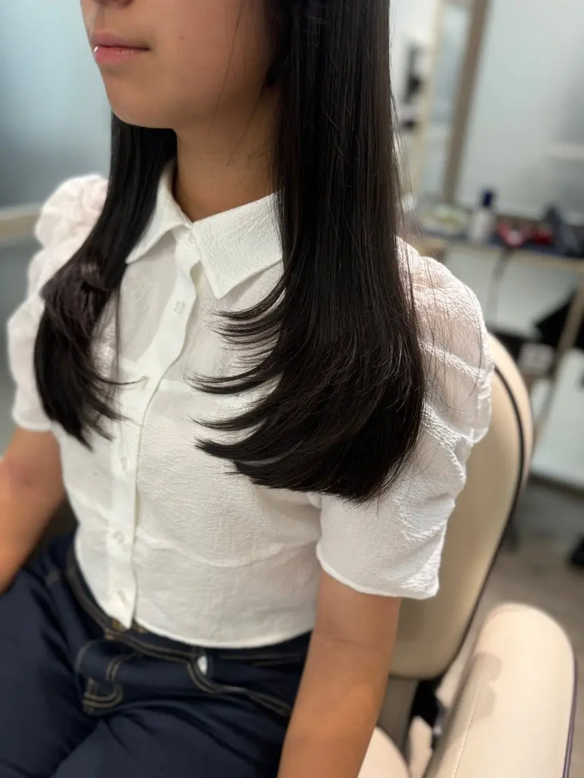ロング くせ毛 縮毛矯正 トリートメント 酸熱トリートメント 髪質改善×艶カラー Haruのヘアスタイル