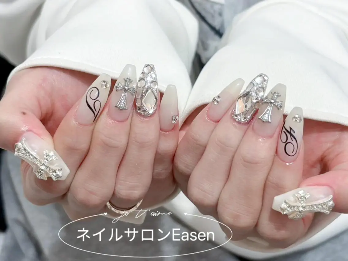 ネイル ネイルサロン Easenのネイルデザイン