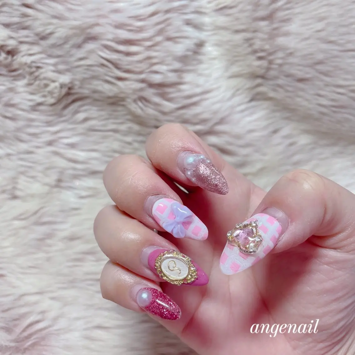 ネイル ハンドネイル オーナーネイリスト MAKIのネイルデザイン