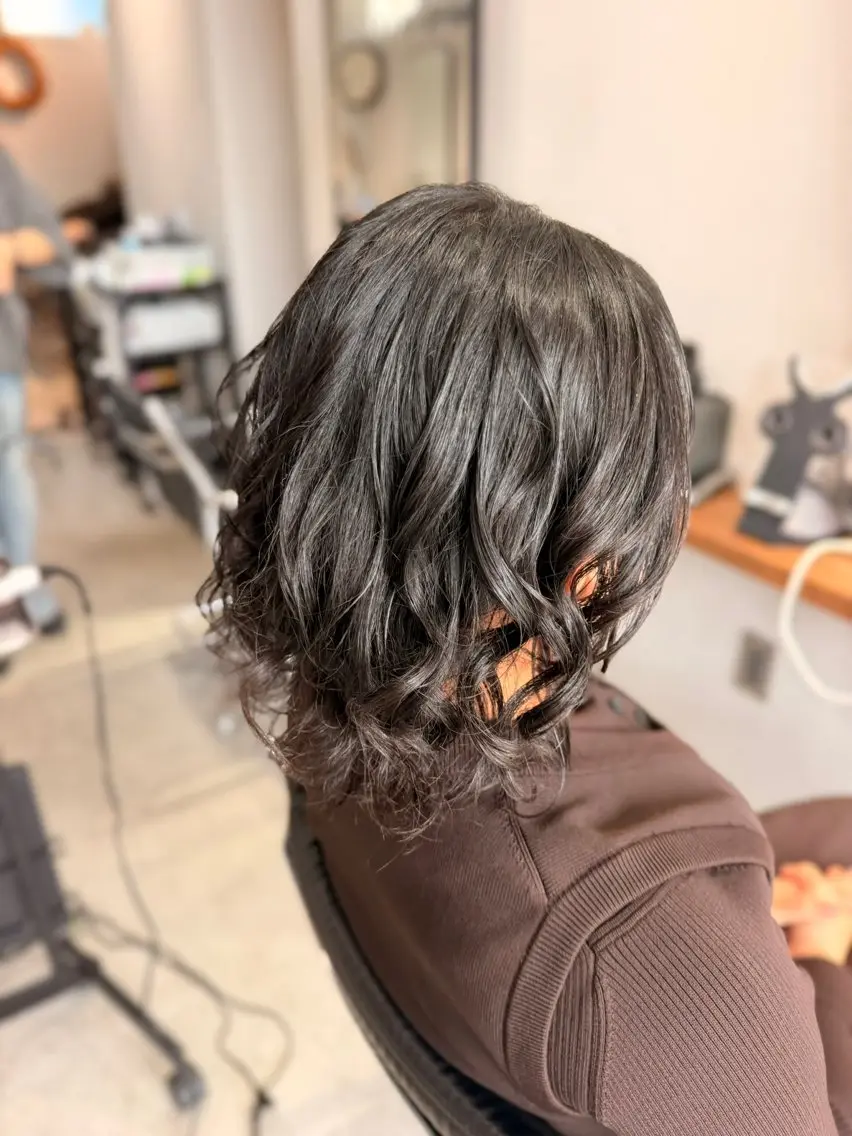 ミディアム ヘアアレンジ ヘアセット 手話/耳が聞こえない 🦻🏻/山本しずほのヘアスタイル