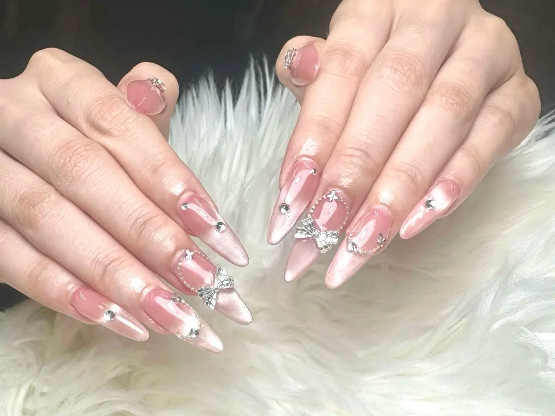 ネイル フレンチネイル グラデーション 韓国ネイル マグネットネイル ミラーネイル ハンドネイル ハンドケア Hara Nail 【持ち込みOK】のネイルデザイン