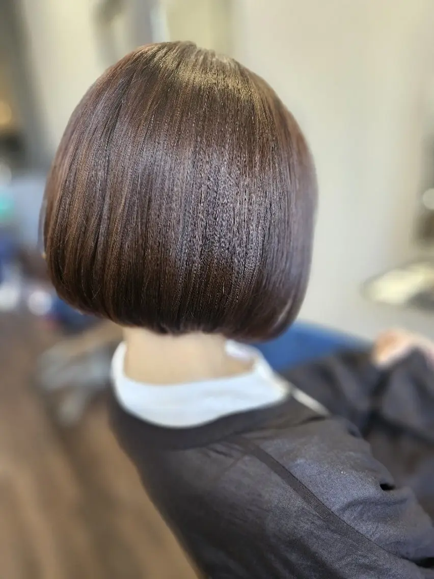 ショート カラー ワンレンボブ レッドカラー バイオレットカラー ボブ カット ヘアカラー トリートメント terra✂️川嶋 大輔のヘアスタイル