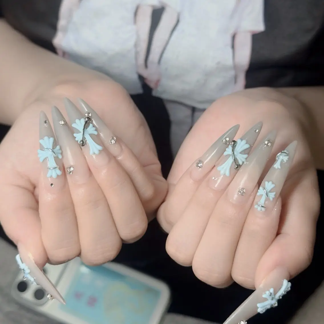 ネイル フットネイル フレンチネイル グラデーション 韓国ネイル ロングネイル ハンドネイル Hot Nail Salonのネイルデザイン