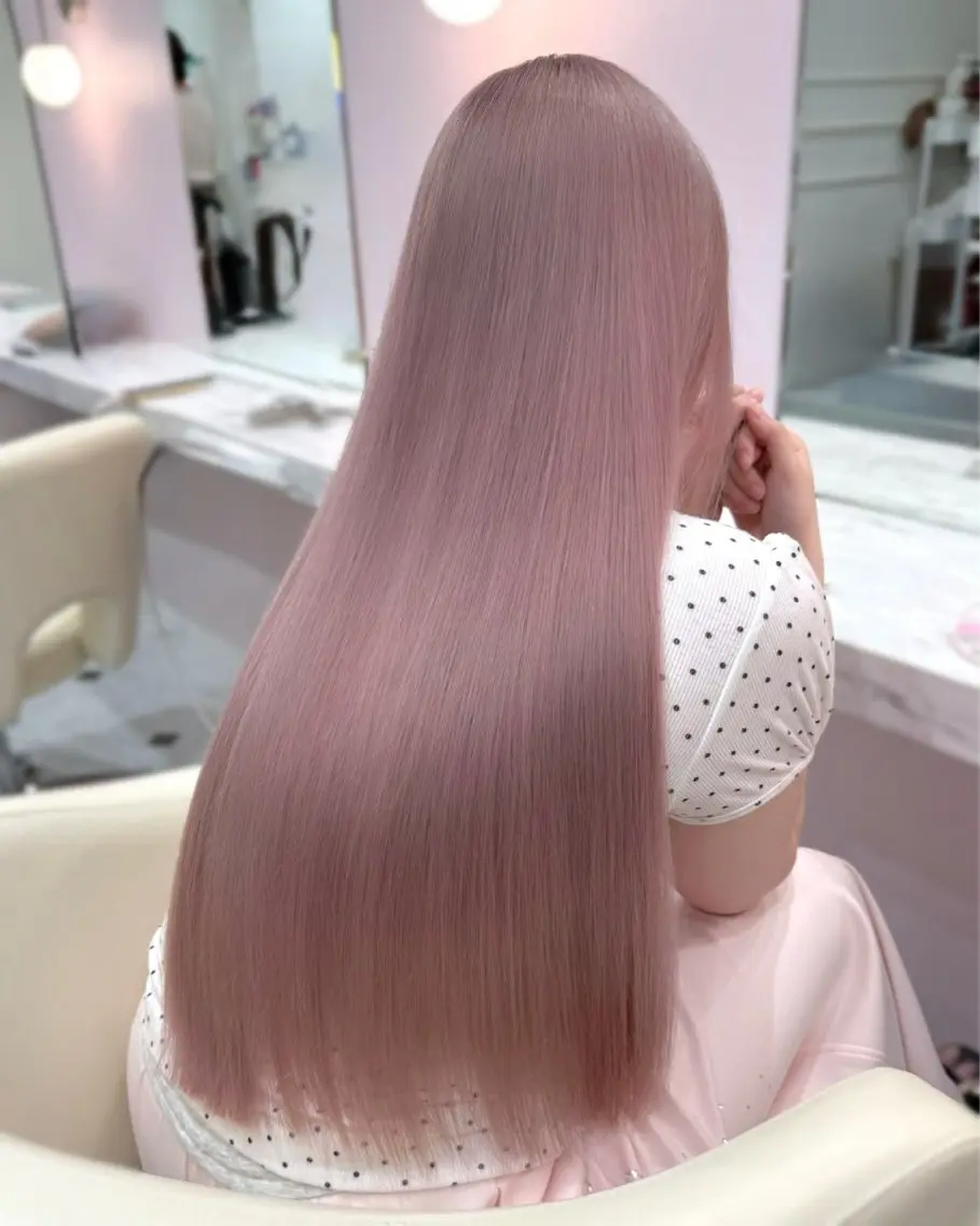 ロング カラー ブリーチ 透明感カラー ハイトーンカラー ヘアカラー ハイトーンカラー💞 くるみ🎀のヘアスタイル