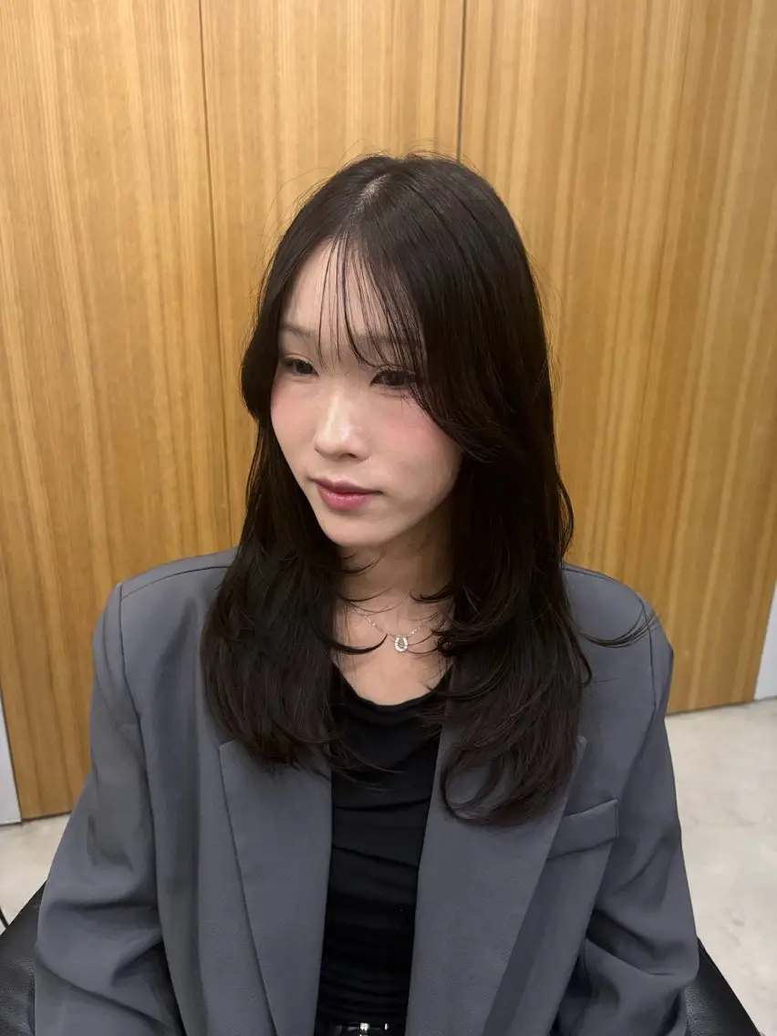 セミロング レイヤーカット 鈴木 美由華/透明感/岡崎のヘアスタイル