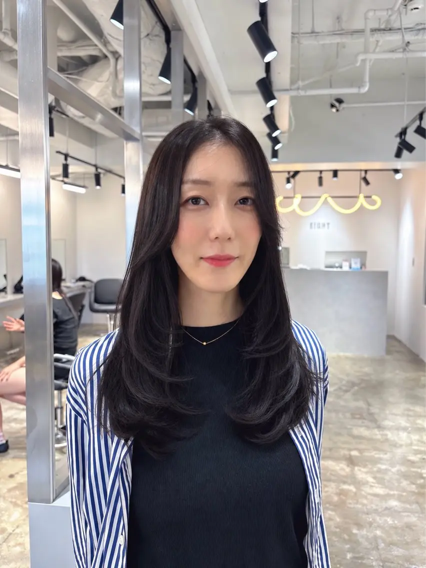 ロング カラー 透明感カラー グレージュ イルミナカラー 韓国風ヘア レイヤーカット カット ヘアカラー トリートメント 🎀透明感カラー/韓 国レイヤー／Airiのヘアスタイル