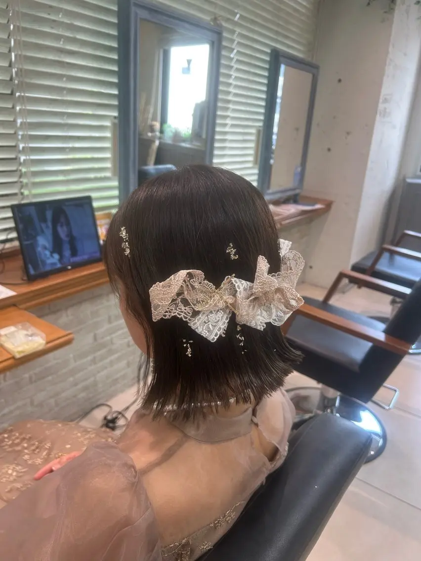 ミディアム ヘアアレンジ ボブ ボブパーマ/レイヤー /透明感カラーのヘアスタイル