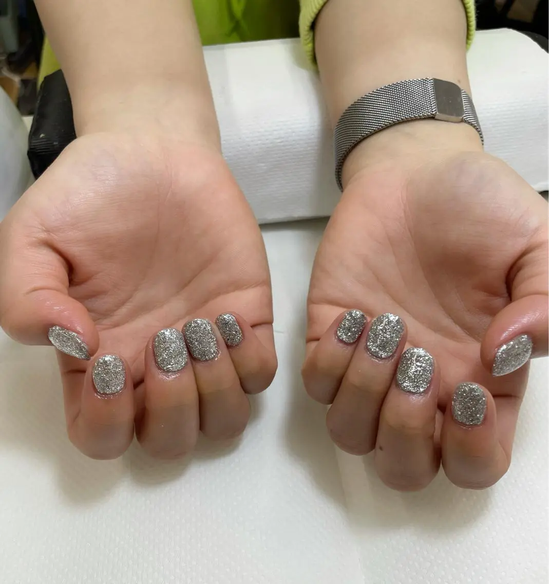 ネイル with hues AYAのネイルデザイン