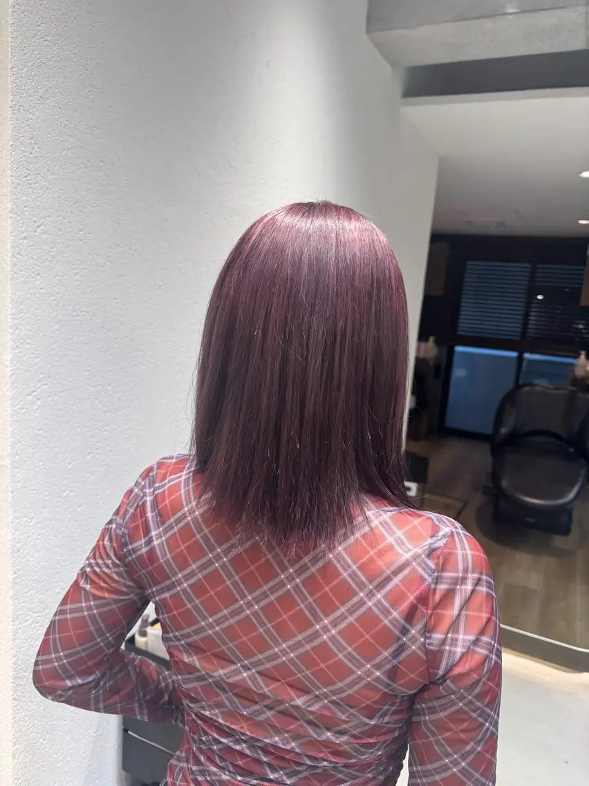 ミディアム カラー ブリーチ カシス ピンクカラー モデル募集中 🫧こうめ🫧のヘアスタイル