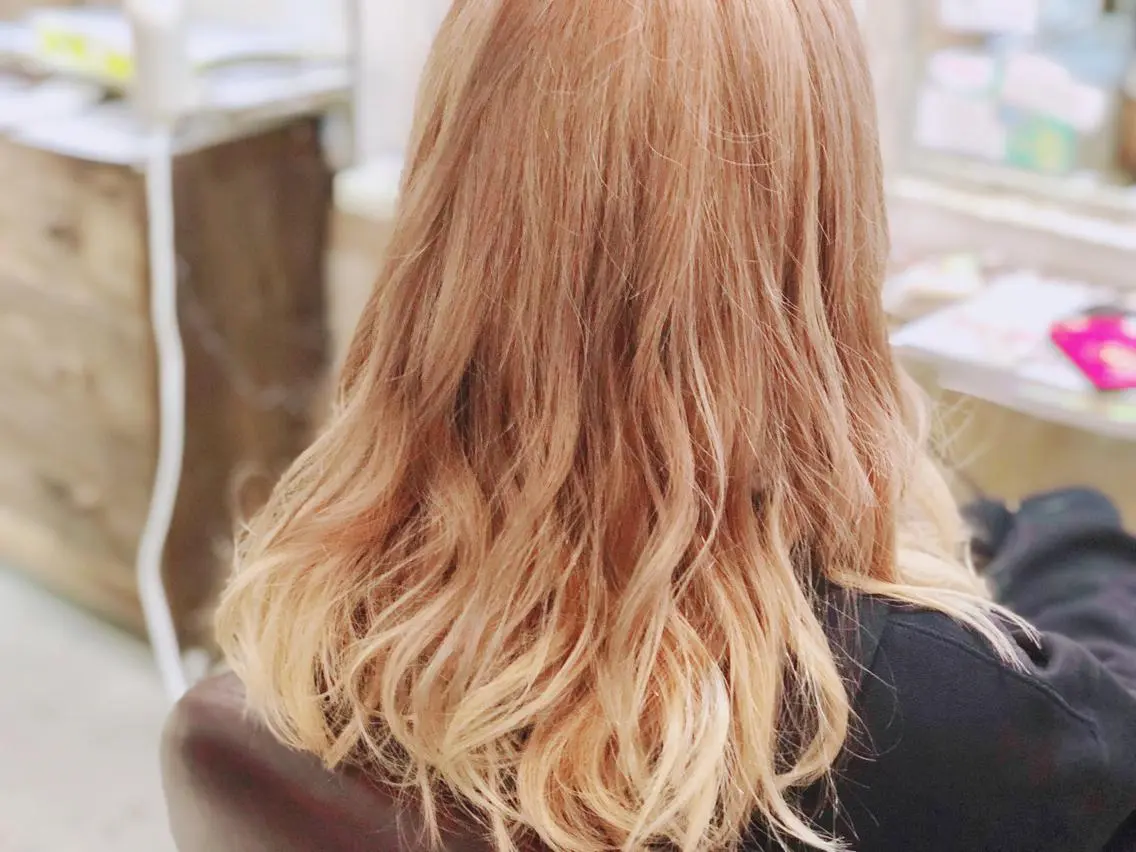 セミロング カラー ベージュカラー イケダ ハルカのヘアスタイル