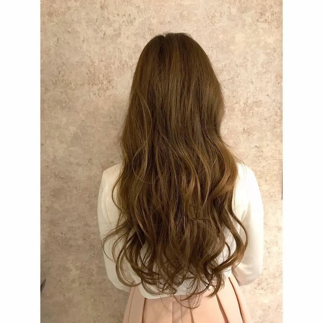 セミロング カラー ハイトーンブリーチ 土坂 由志【京都】のヘアスタイル