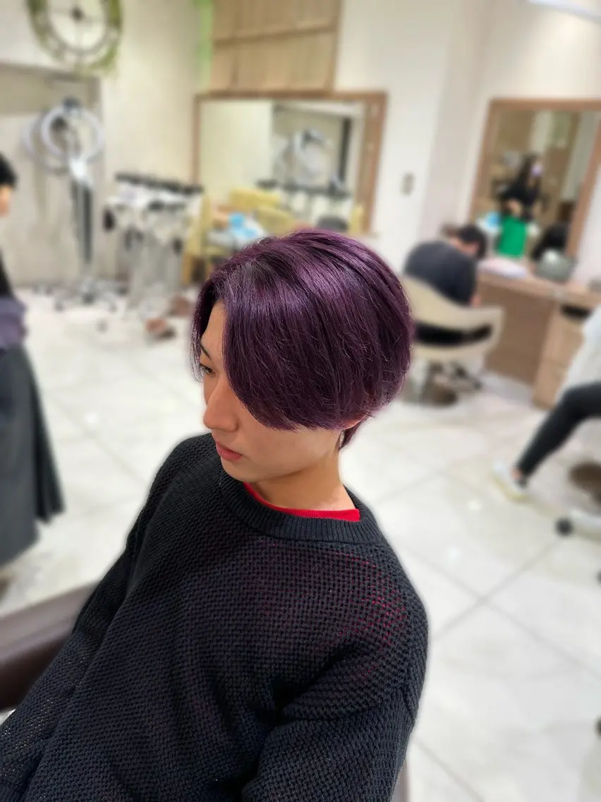 ショート カラー メンズ センターパート バイオレットカラー カット ヘアカラー 渡邉 理央のヘアスタイル