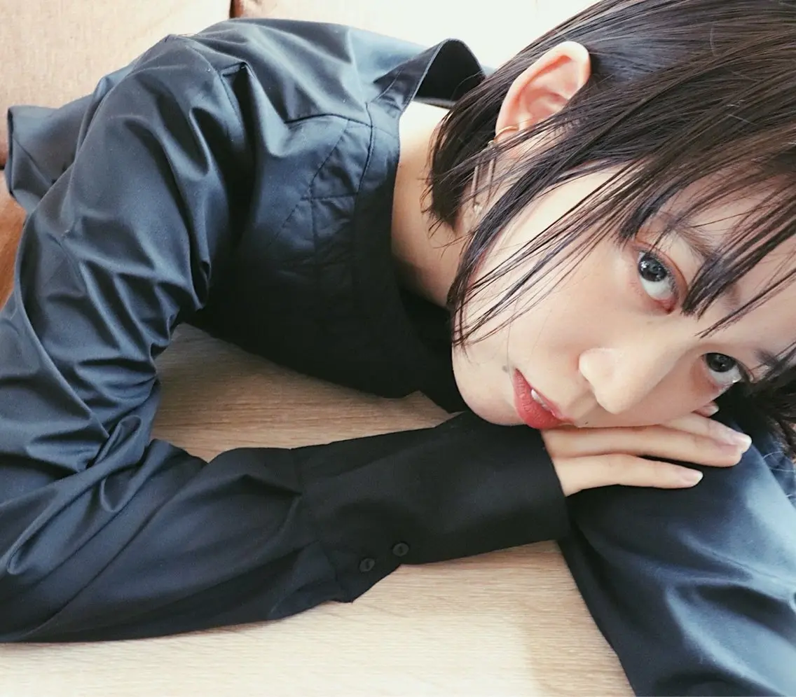 ミディアム 田中 はるなのヘアスタイル