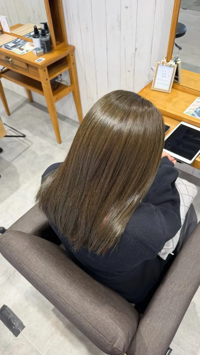 カラー ヘアカラー 阿部 楓のヘアスタイル