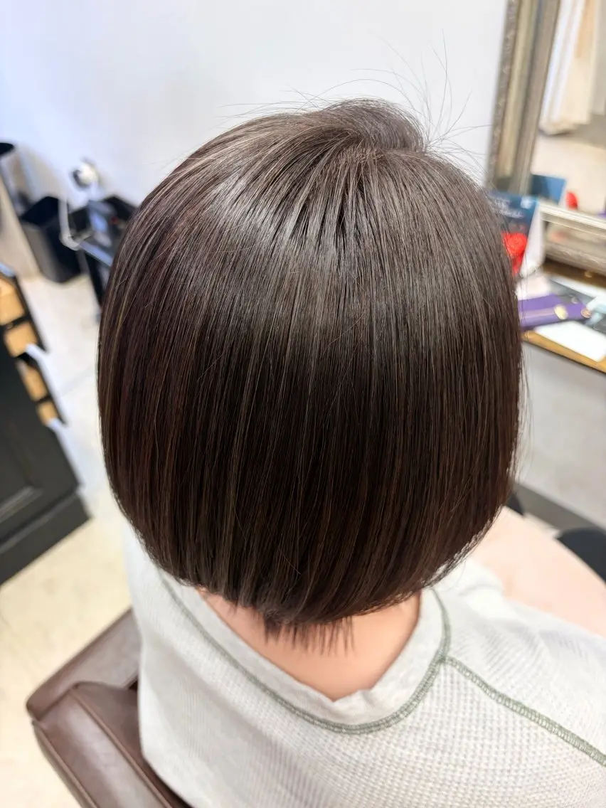 ショート カラー 産休の為お休みです! 小島凜のヘアスタイル
