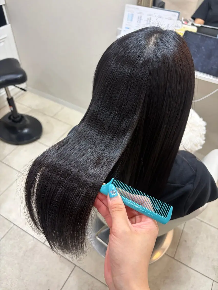 ロング トリートメント 艶髪矯正🫧Fee ゆいのヘアスタイル
