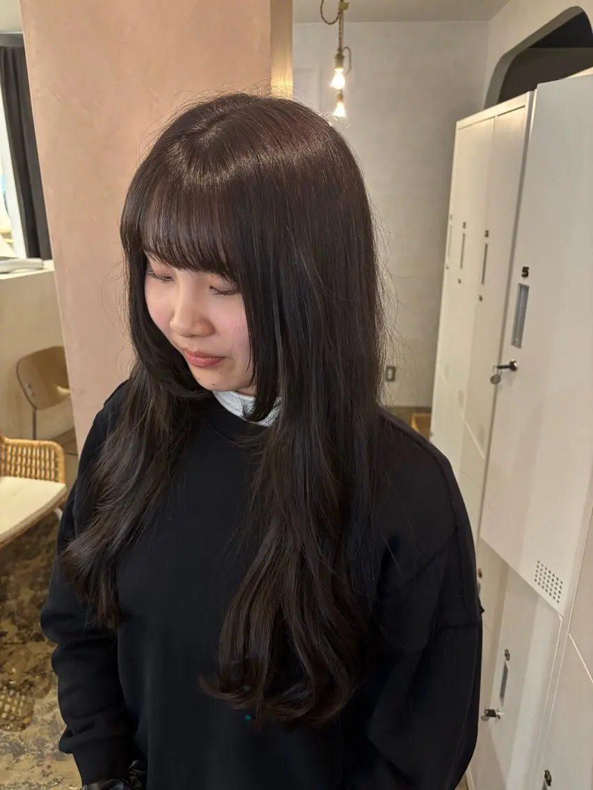 ロング カラー カット ヘアカラー トリートメント モエカ -YUCCA-のヘアスタイル