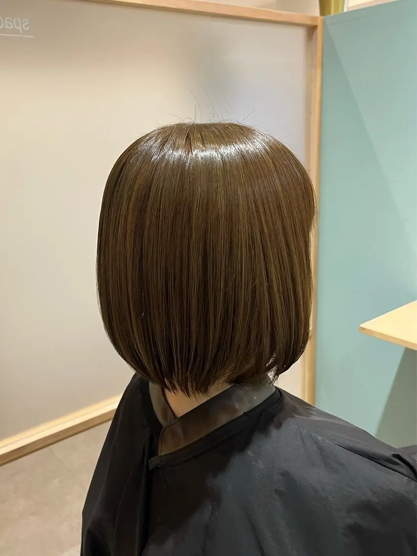 カラー 相田 佳乃のヘアスタイル