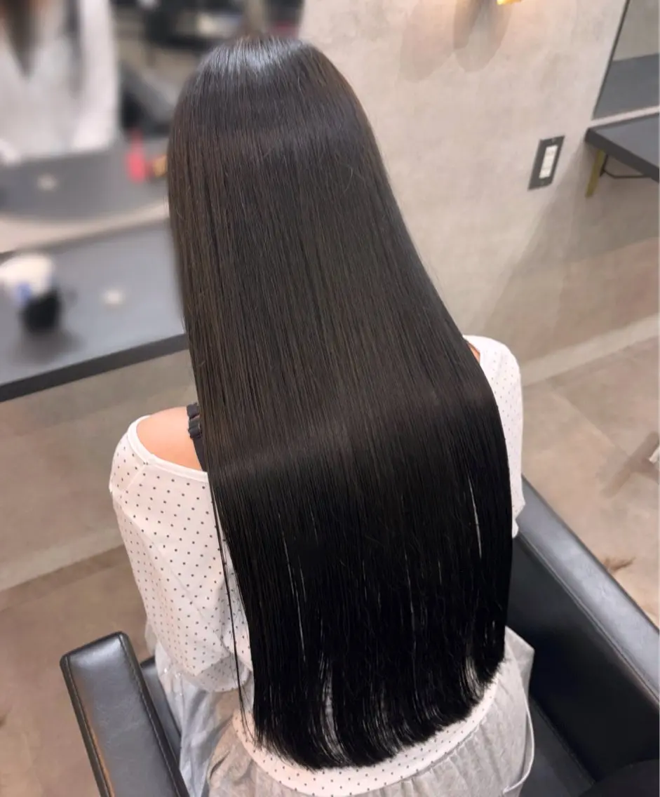 ロング カラー 横田 あいらのヘアスタイル