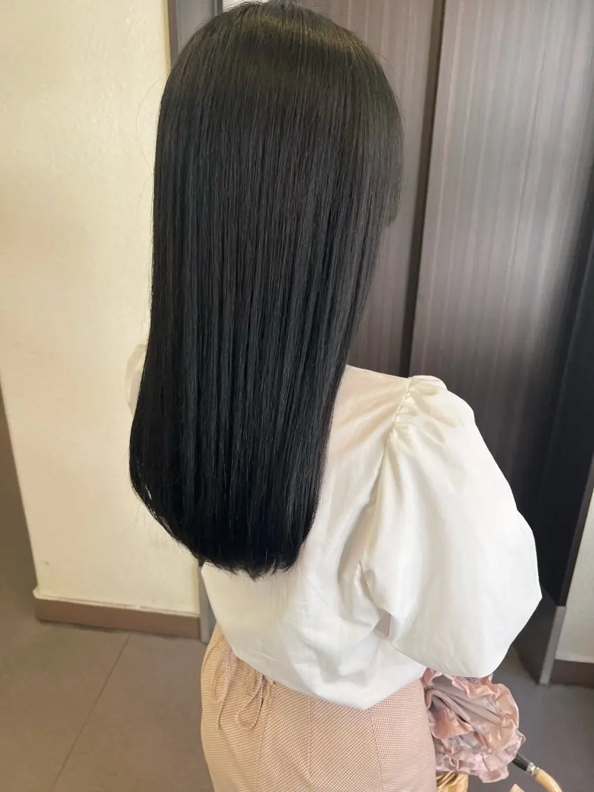 ロング カラー カット ヘアカラー トリートメント YUU💚髪質改善 🤎ダブルカラー✨のヘアスタイル