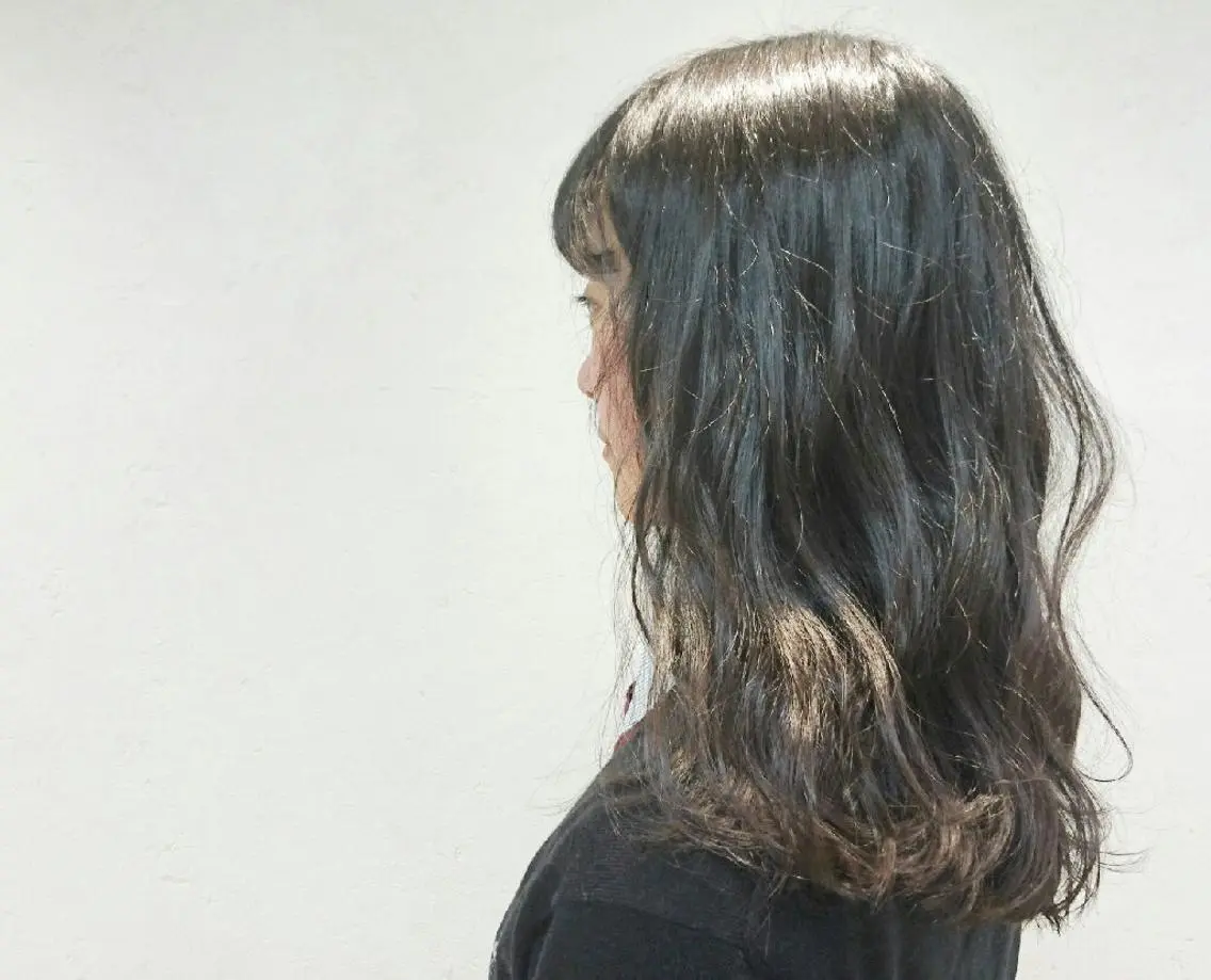 ロング 透明感ハイライト◎ 伊藤夏海のヘアスタイル