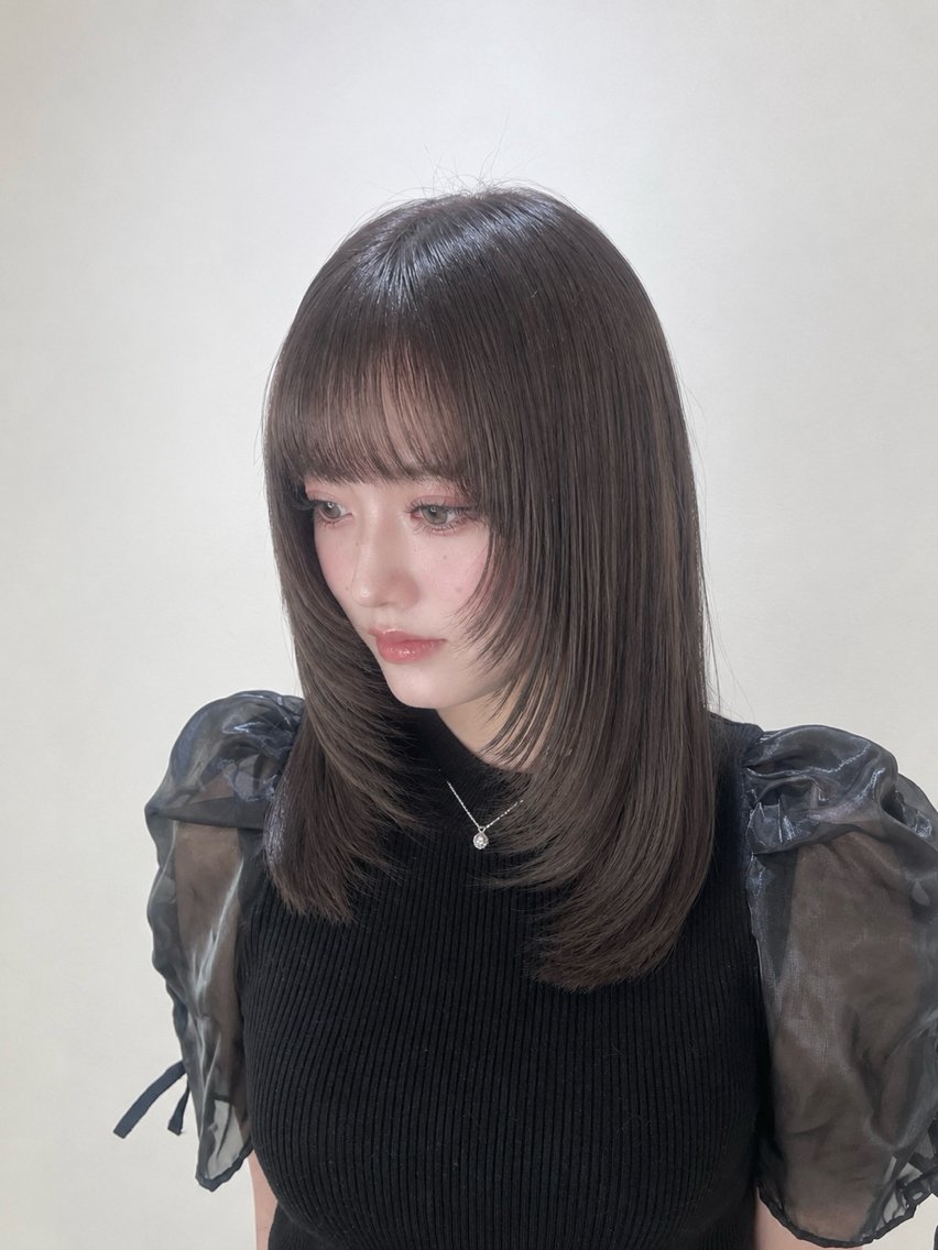 セミロング カット ハイトーン/ブリーチ 特化/𝕐𝕌𝕀のヘアスタイル