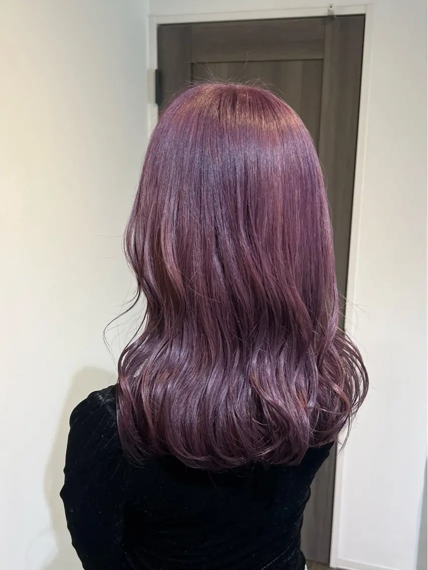 セミロング カラー ブリーチ ヘアカラー トリートメント 岡野 真歩のヘアスタイル