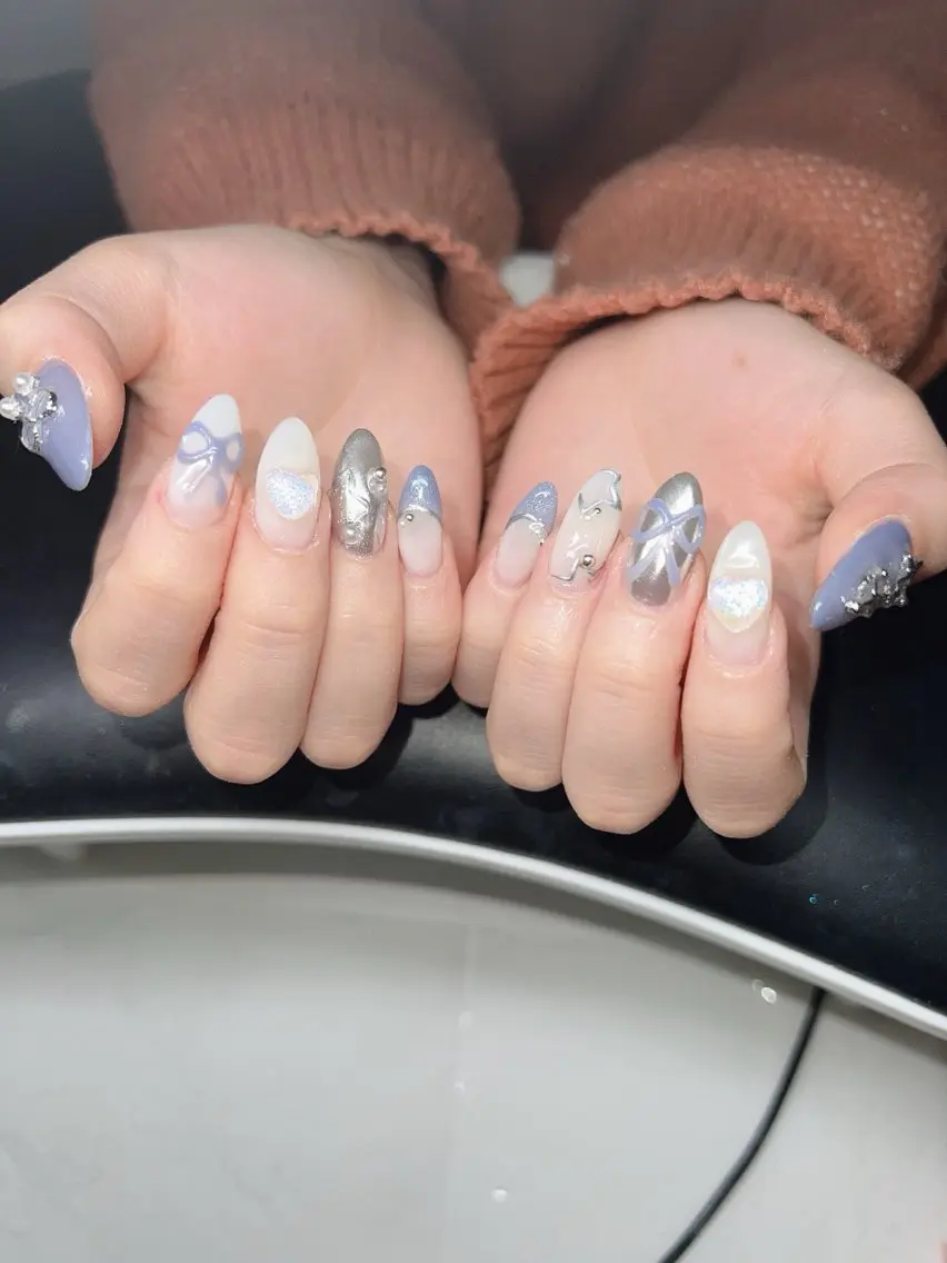 ネイル オーロラネイル チークネイル 長さ出し フットネイル フレンチネイル ハンドネイル Lee Nailsのネイルデザイン