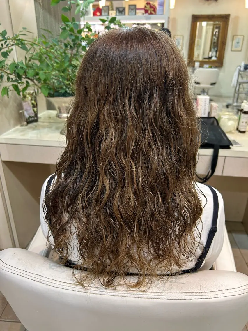 パーマ タテイシ アサノのヘアスタイル