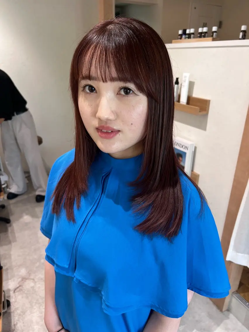 ミディアム レイヤーカット Day .1のヘアスタイル