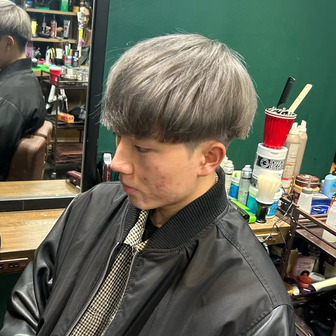 《新規》メンズカット＋全頭ブリーチ＋カラー＋トリートメント ￥16000 #メンズサロン #メンズカラーの写真
