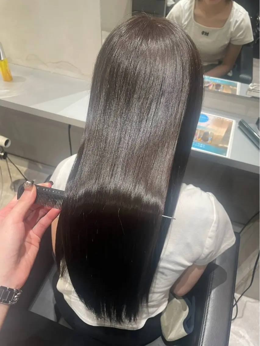 ロング カラー グレージュ カット ヘアカラー トリートメント レイヤー/ブリーチ/ エクステ💫ひかるのヘアスタイル