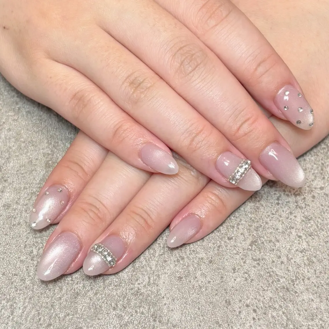ネイル ハンドネイル nailroom DIASOMNIAのネイルデザイン