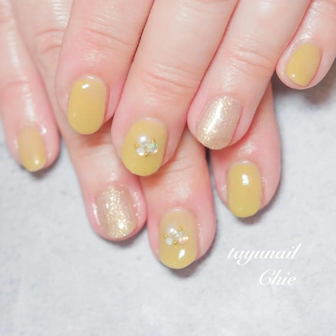 ネイル ゴールド 黄色 ネイルサロン 【たゆnail】のネイルデザイン