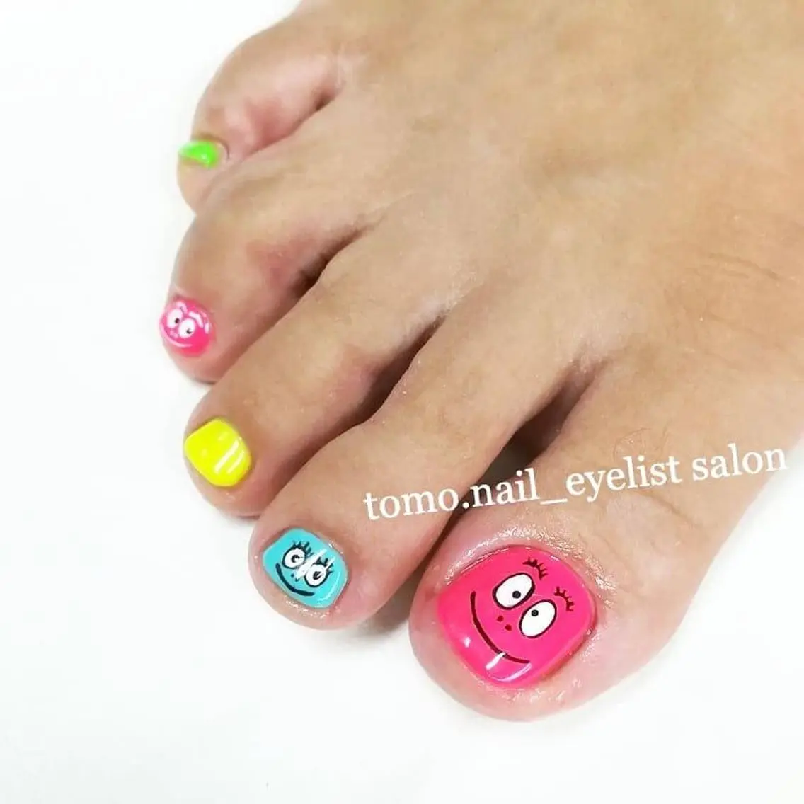 ネイル フットネイル tomonail eyelistのマツエク・マツパデザイン