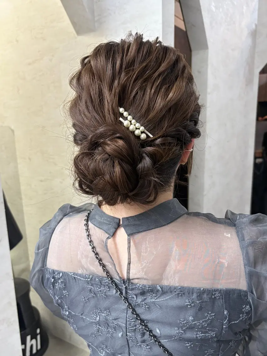 ヘアアレンジ ヘアセット 天神最安値エクステ カラーレイヤーカットのヘアスタイル