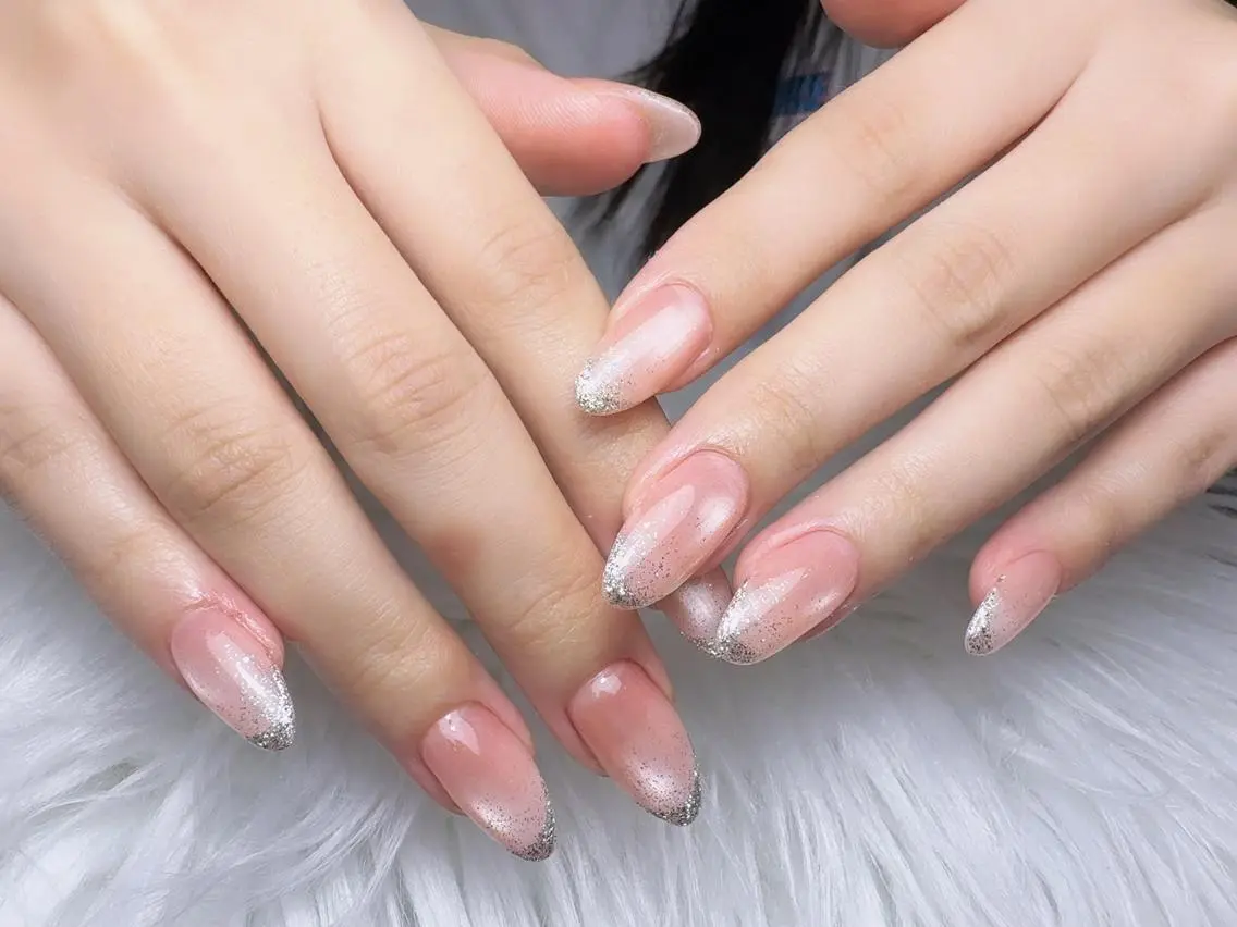 ネイル アートネイル フラッシュネイル フレンチネイル ジェルネイル ガラスフレンチ You&Me NAOのネイルデザイン