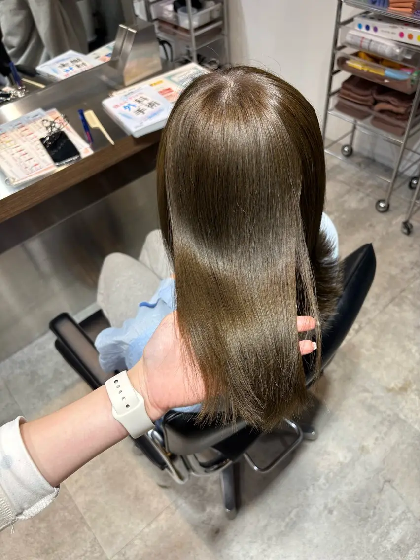 ミディアム カラー ヘアカラー トリートメント 透明感カラー✧︎*。 細田 碧のヘアスタイル