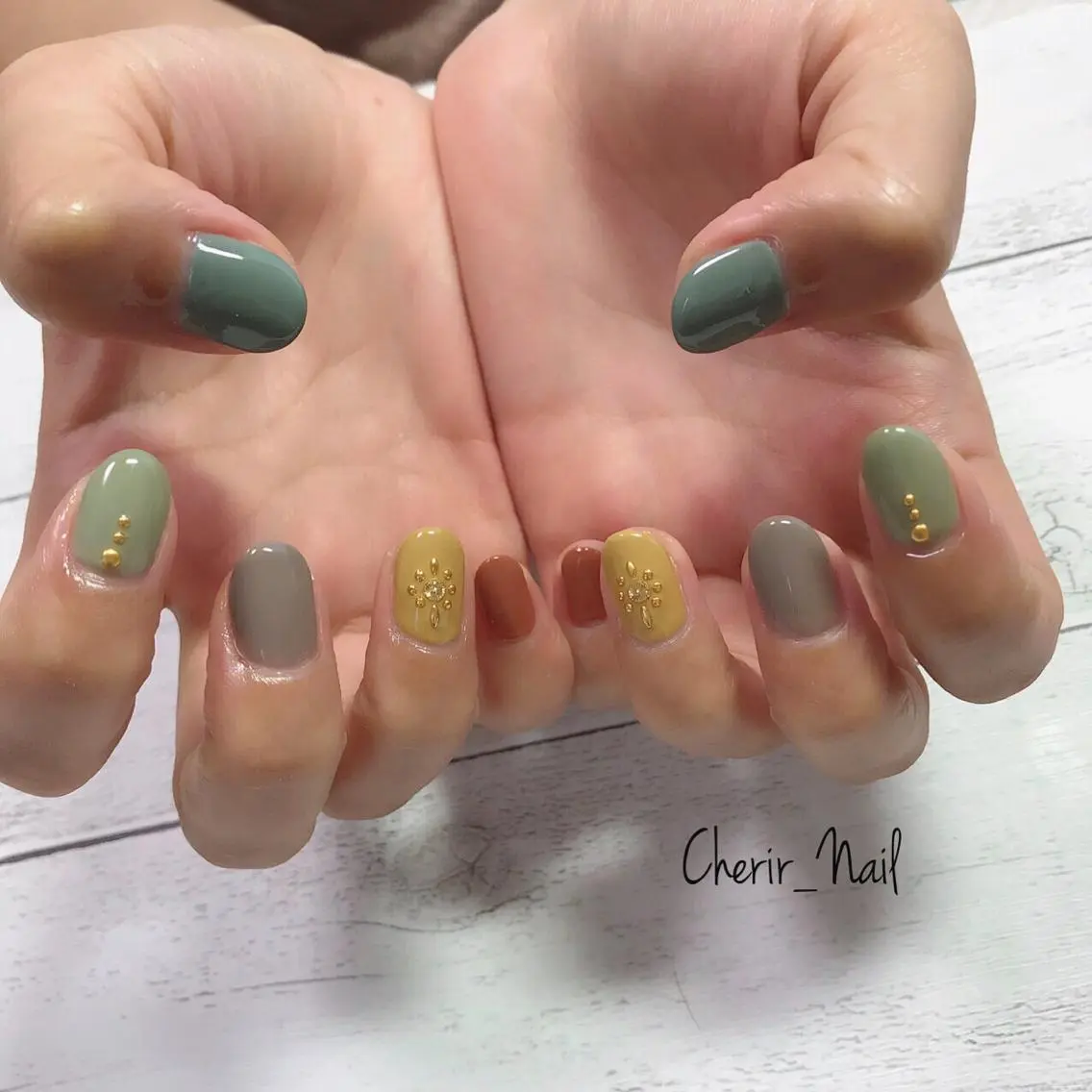 ネイル カジュアル オフィスネイル ワンカラーネイル ショートネイル シンプルネイル Cherirnail kaoriのネイルデザイン