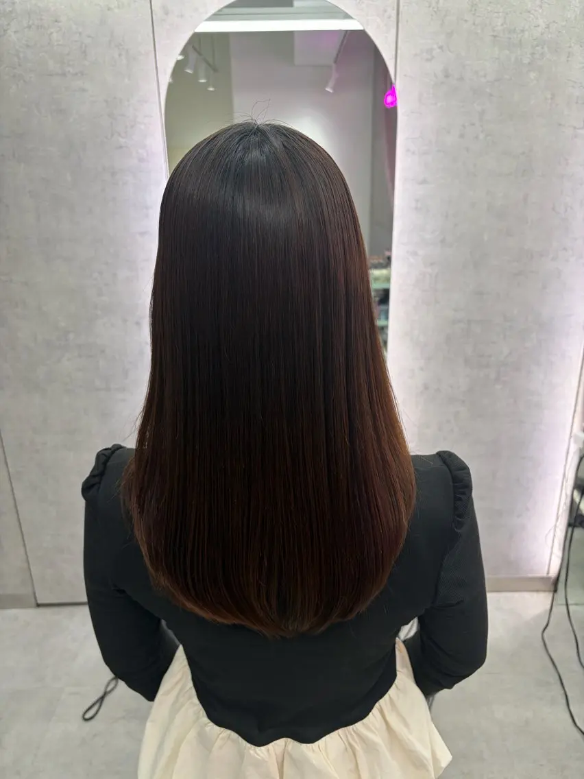 ミディアム トリートメント 顔まわり/透明感 カラーYoshidaのヘアスタイル