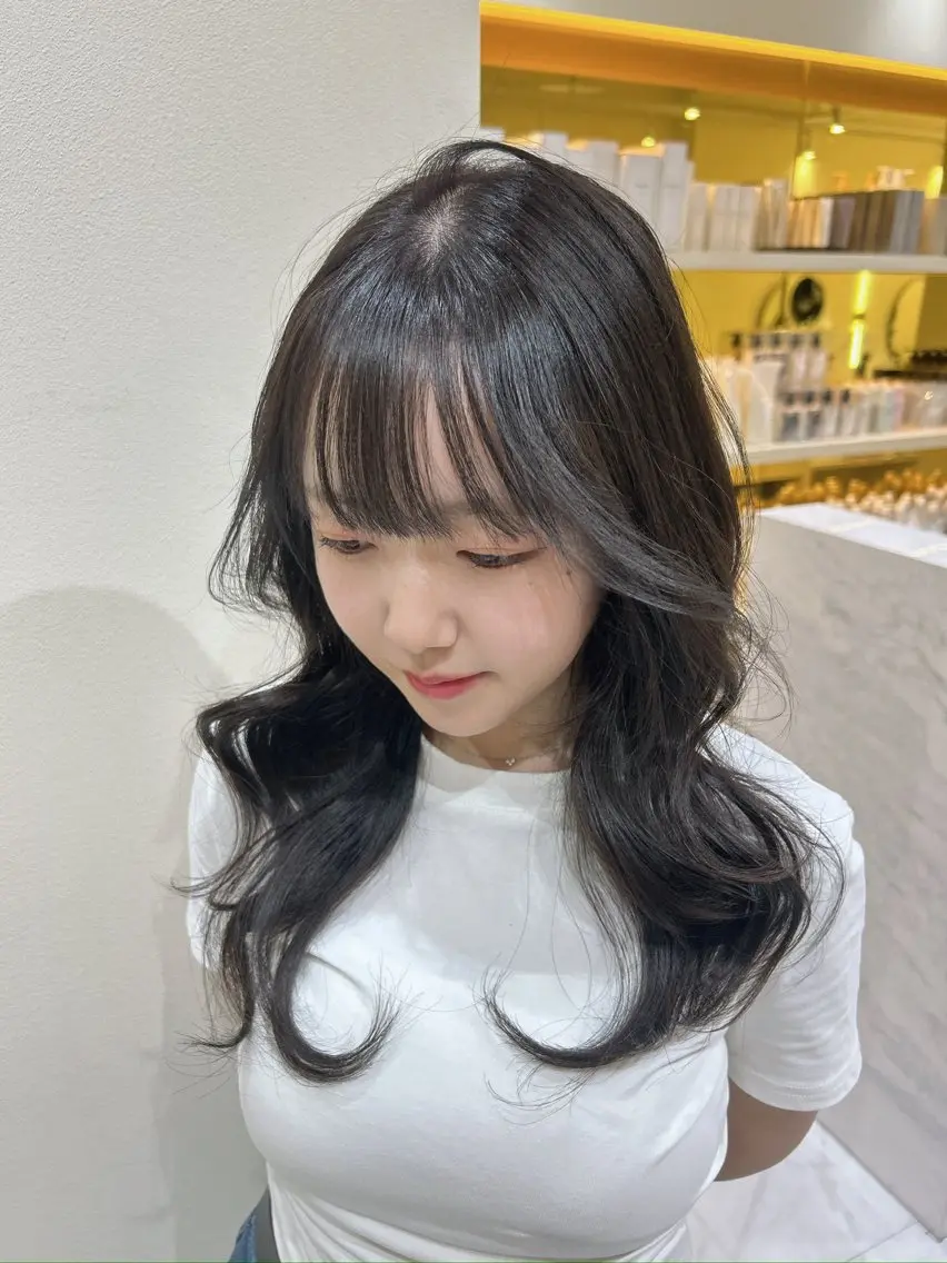 ロング ヘアカラー hiyori🎀 トレンドレイヤーのヘアスタイル