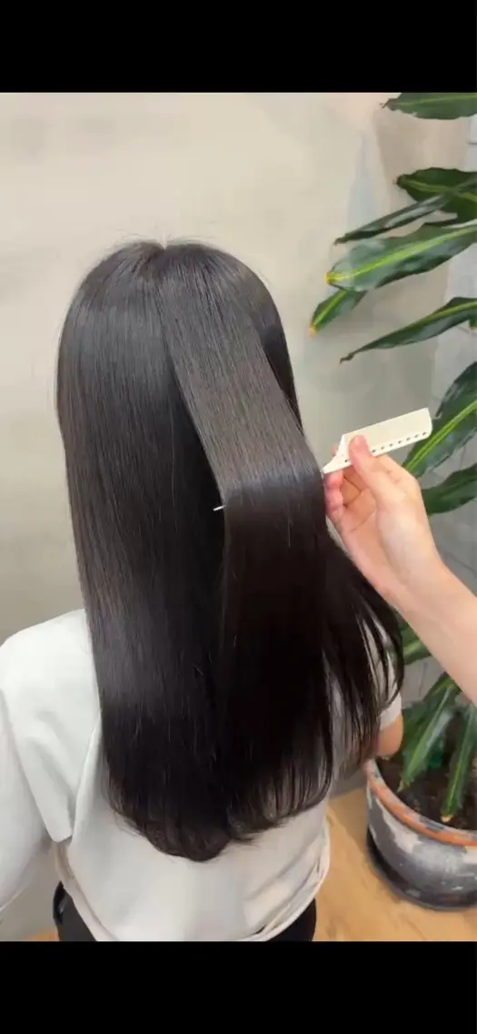 ロング 縮毛矯正 トリートメント 神田 優愛のヘアスタイル