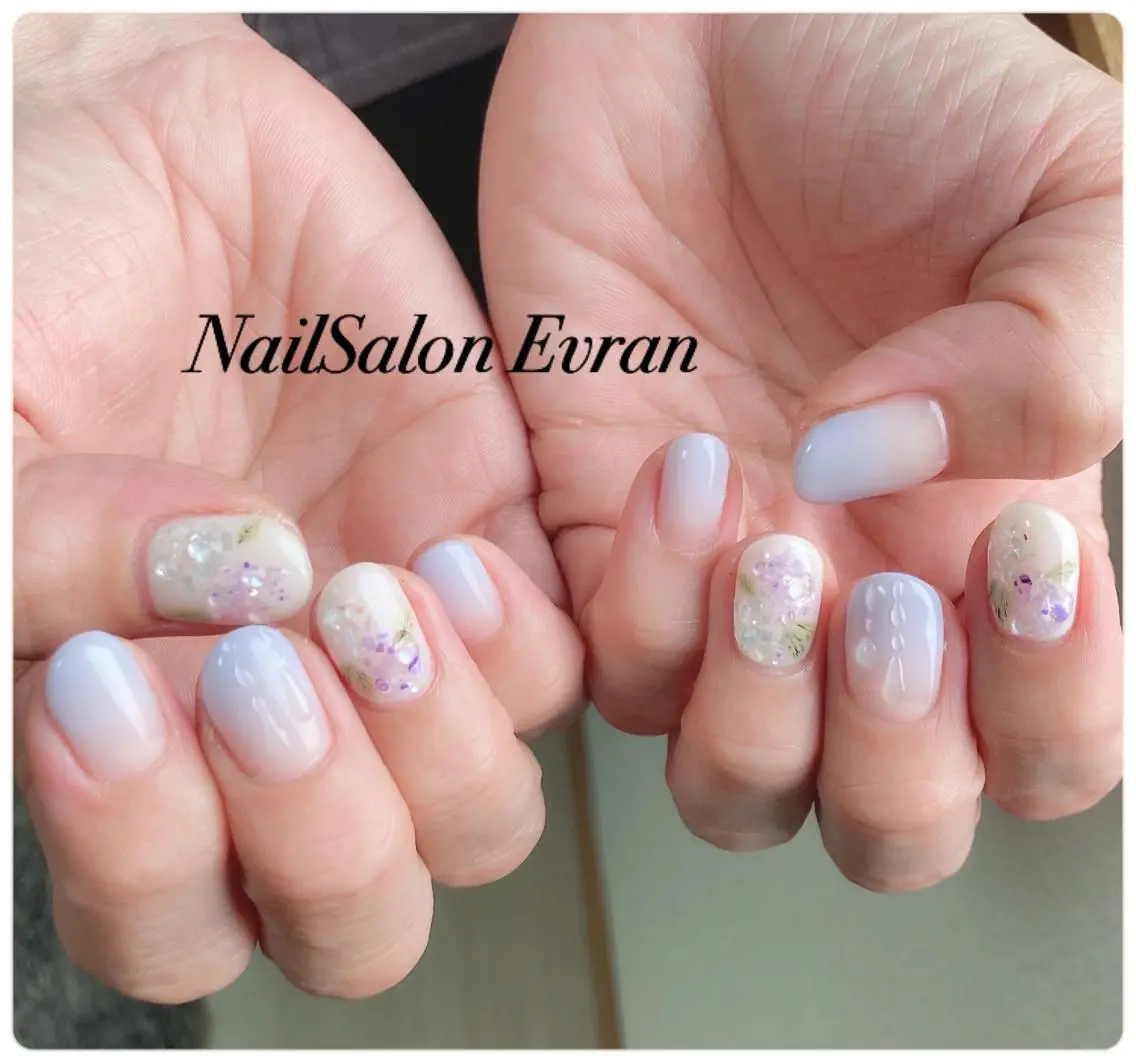 ネイル アートネイル フレンチネイル マグネットネイル 持ち込み ニュアンスネイル ハンドネイル Nail salon Evranのネイルデザイン
