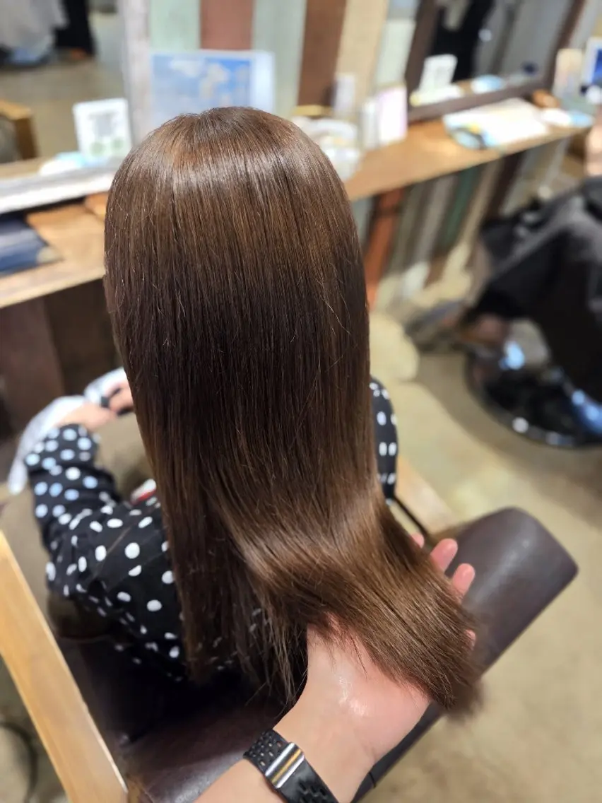 セミロング 谷岡 沙也佳のヘアスタイル