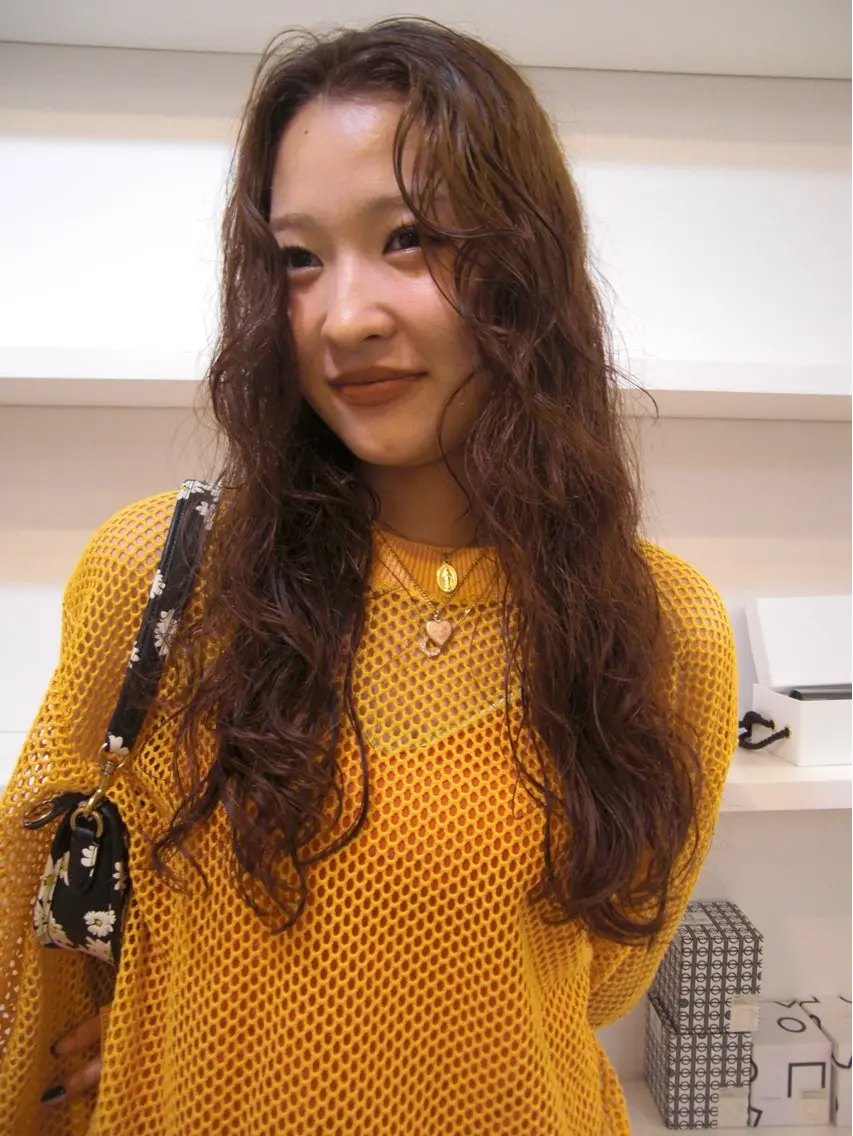 ロング パーマ オカモト ハルカのヘアスタイル
