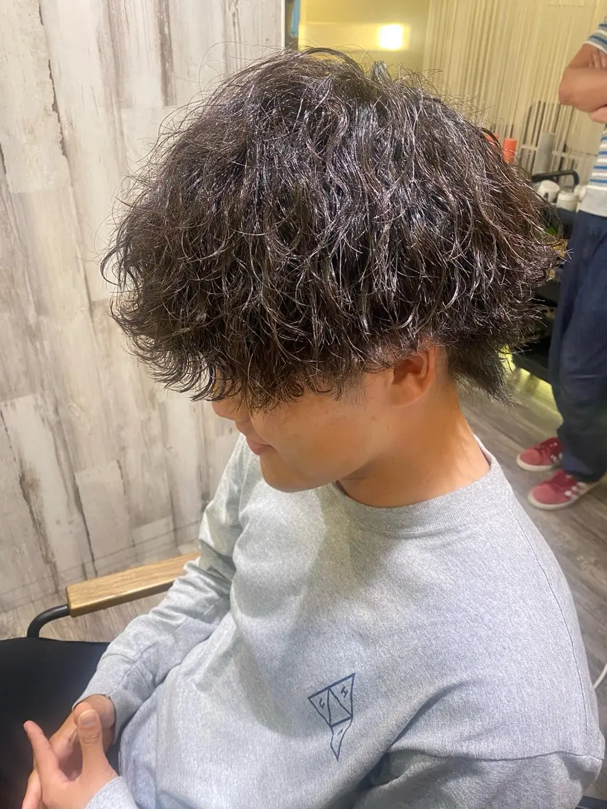 メンズ メンズパーマ 波巻きパーマ カット パーマ 西山 恵太郎のヘアスタイル