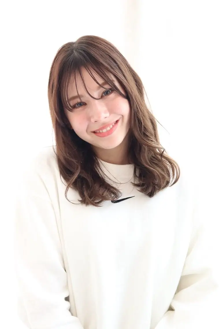 ロング 荻原 心愛のヘアスタイル